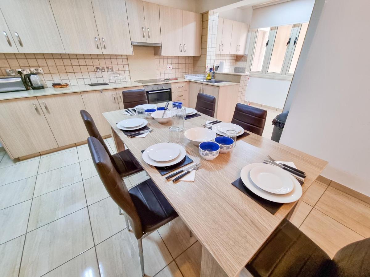 Sunbay City Rooms Larnaca Extérieur photo